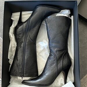 NWT Kenneth Cole Elegant Black Leather Women's Mid Calf Pointed Toe Boots